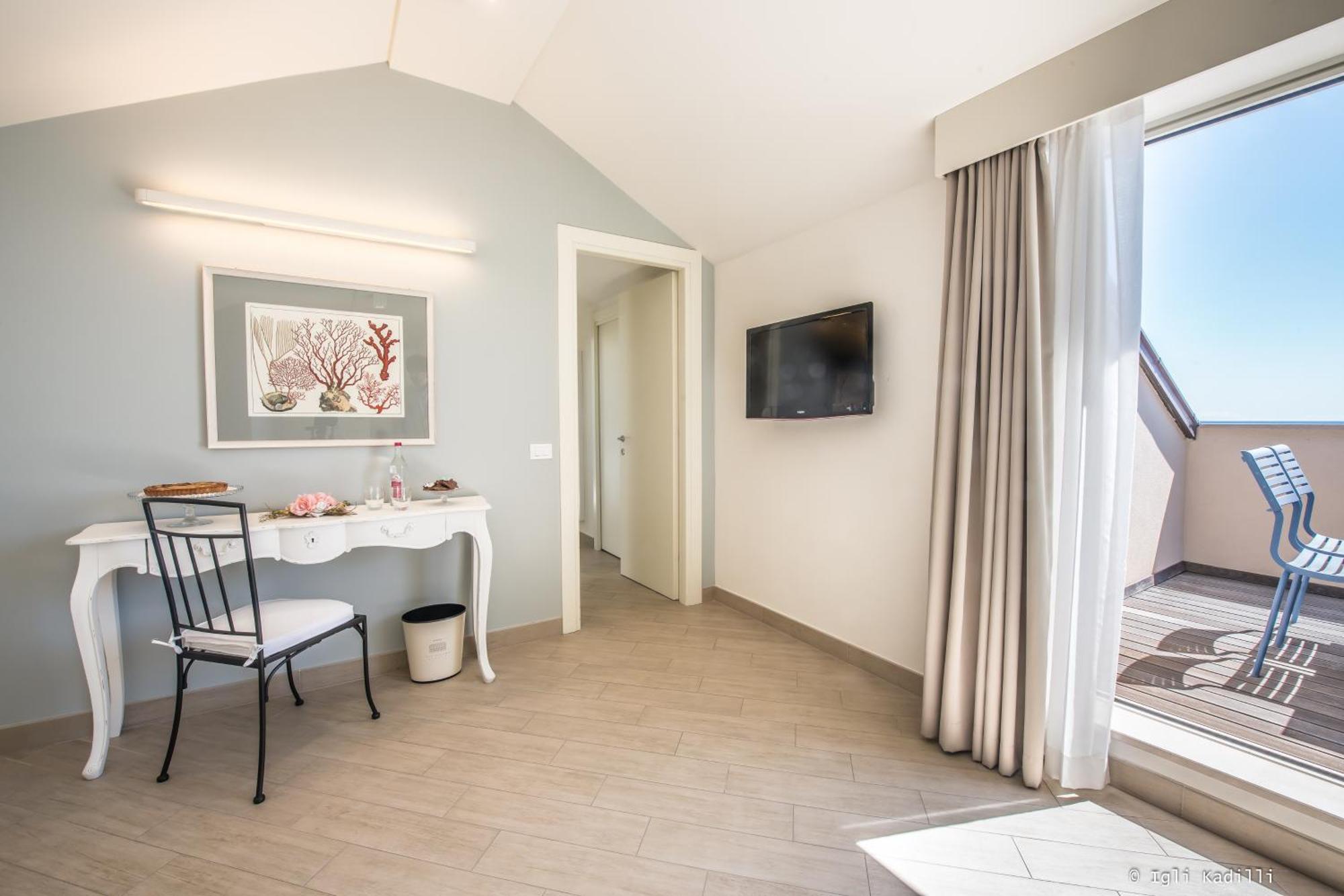 Hotel San Pietro Palace Finale Ligure Exterior foto