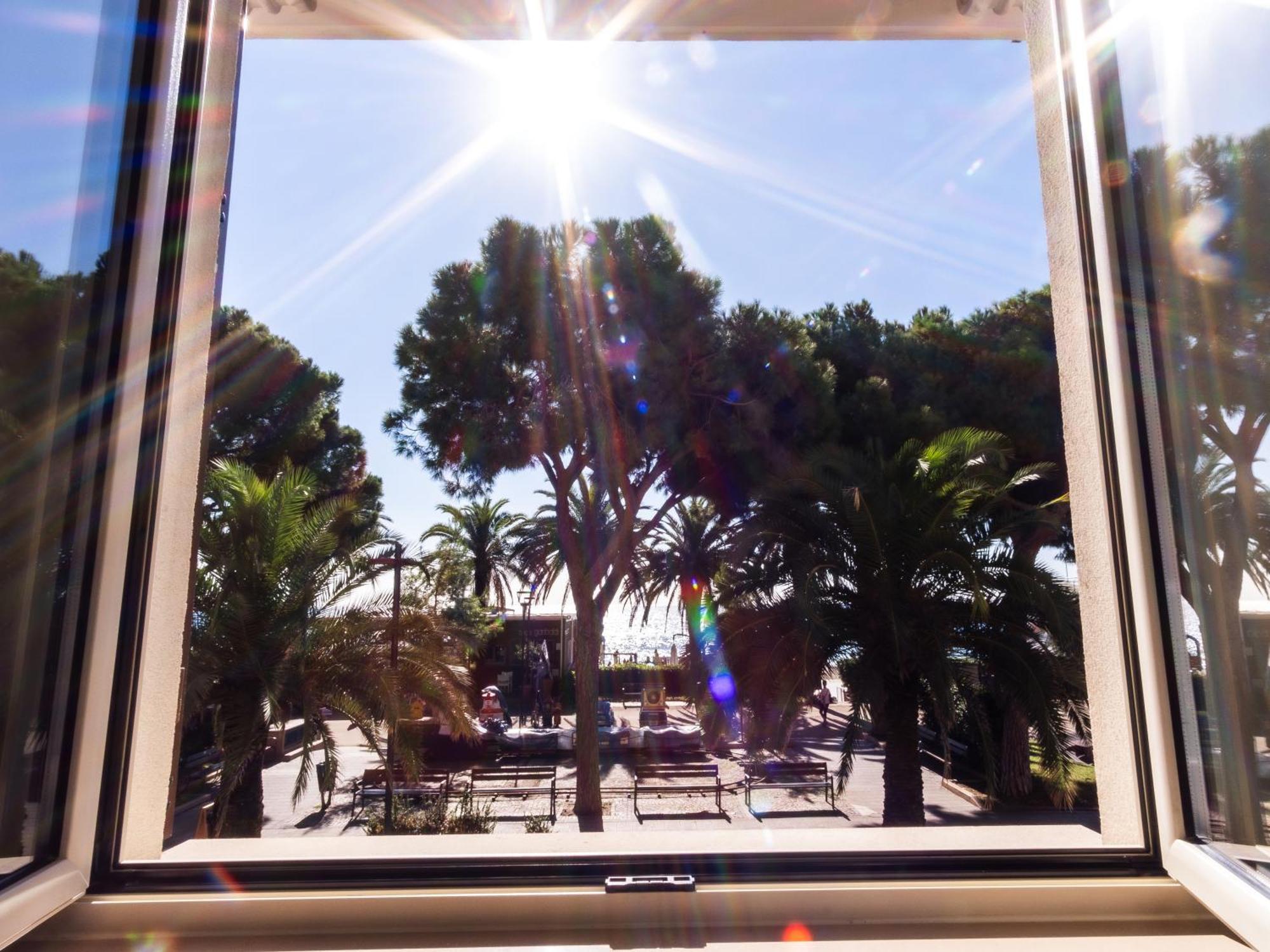 Hotel San Pietro Palace Finale Ligure Exterior foto