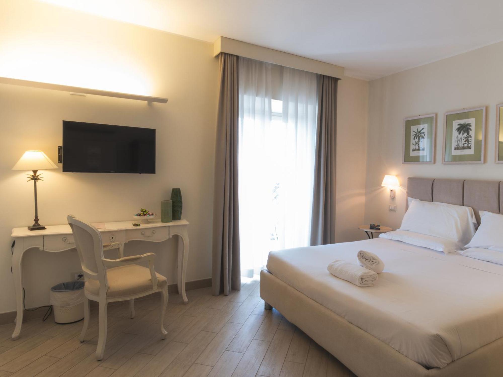 Hotel San Pietro Palace Finale Ligure Exterior foto